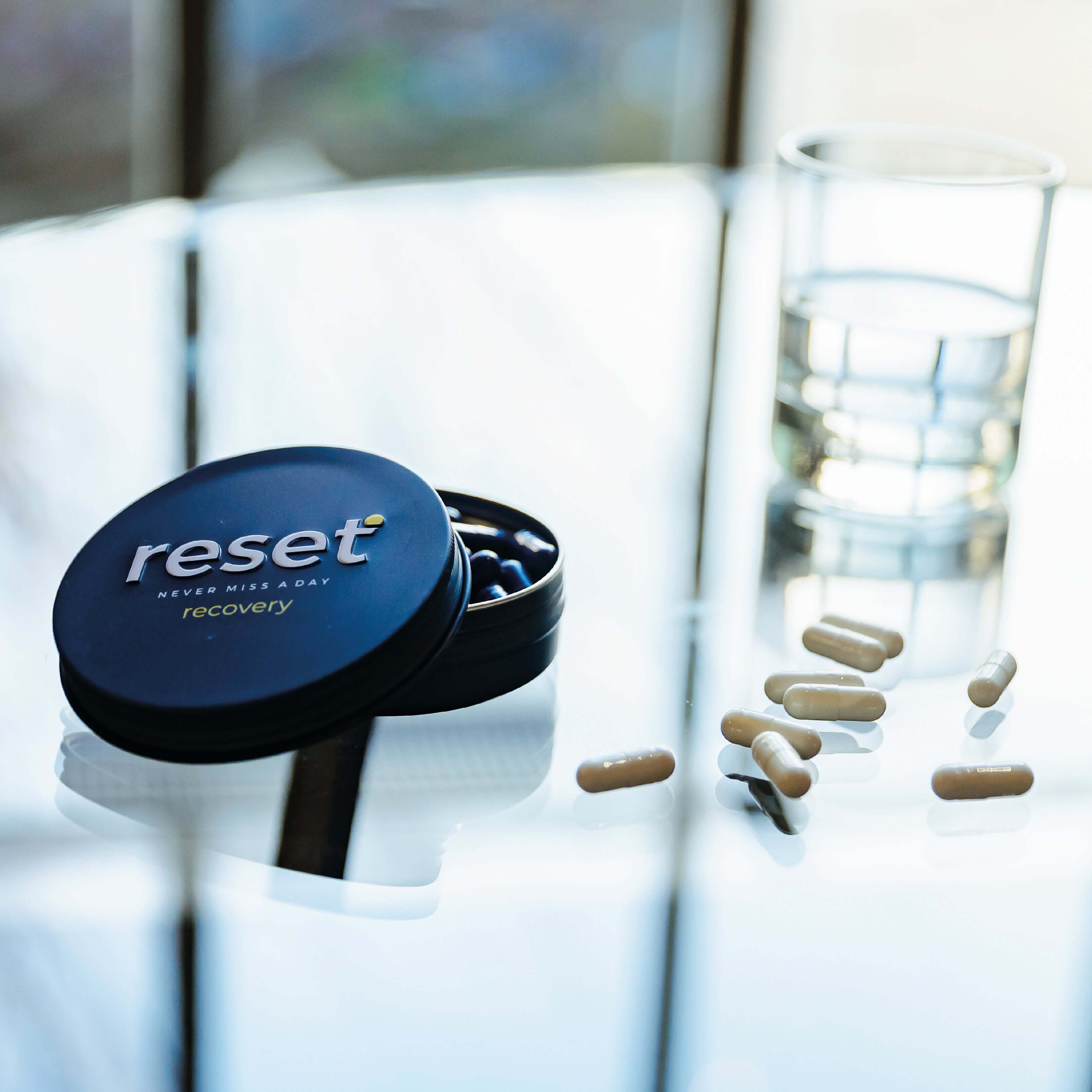 Reset Recovery is een recovery product voor dagelijks herstel, ook voor het drinken na alcohol om een kater te voorkomen. Het bevat antioxidanten, vitamines en aminozuren om allerlei radicalen zo snel mogelijk uit je lichaam te verwijderen