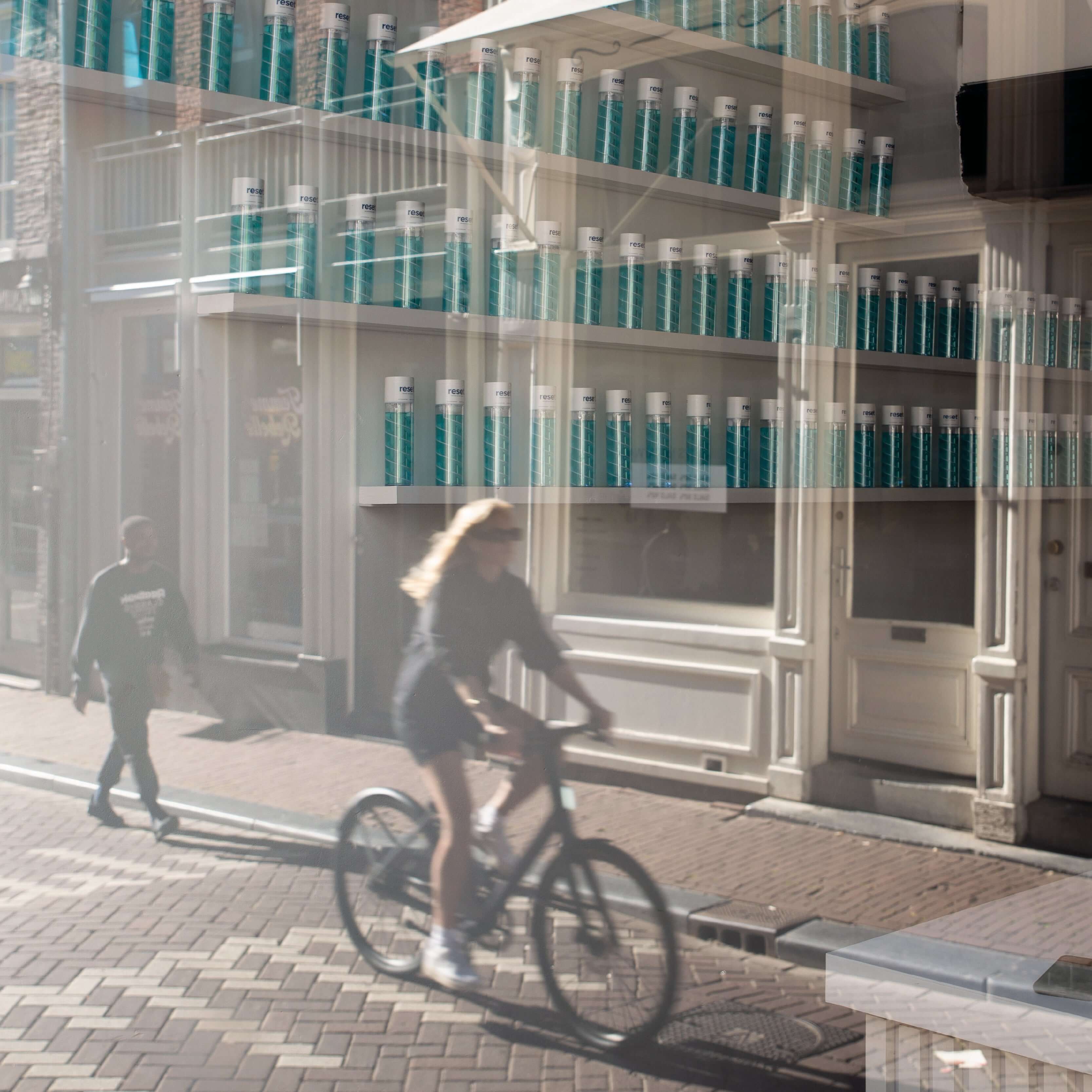 Reset Concept Store, een winkel in de 9 straatjes in Amsterdam dat anti-kater middelen verkoopt